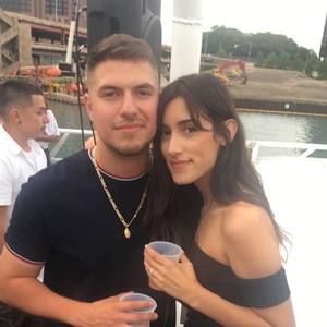 Meet your Posher, Lesly